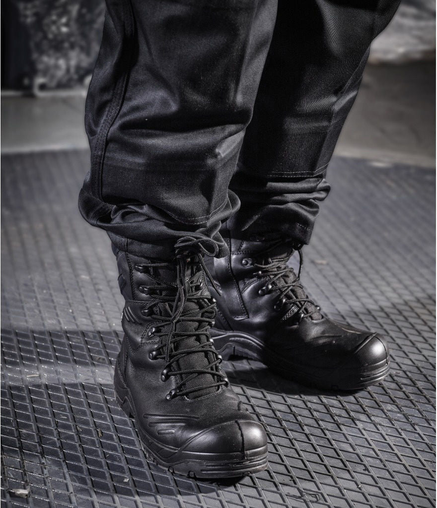 Dickies Detroit Safety Work Boot, Black Leather - Premium SAFETY BOOTS from Dickies - Just £89.99! Shop now at workboots-online.co.uk