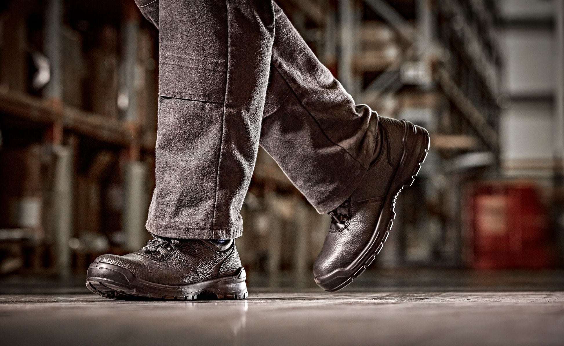 Dickies Clifton II Safety Work Shoe FA13310A - Premium SAFETY BOOTS from Dickies - Just £29.90! Shop now at workboots-online.co.uk